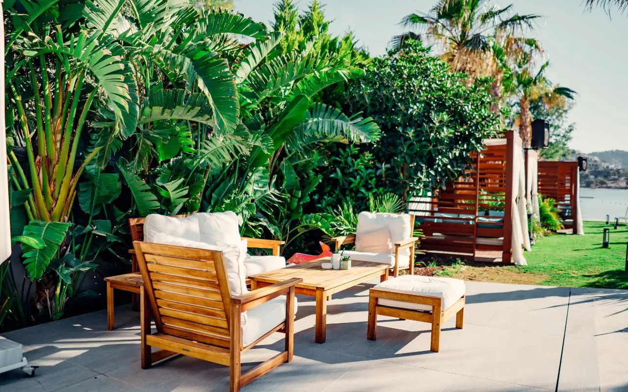 Non mettere questo sul tuo terrazzo: ecco gli errori che rovinano pavimento e vista