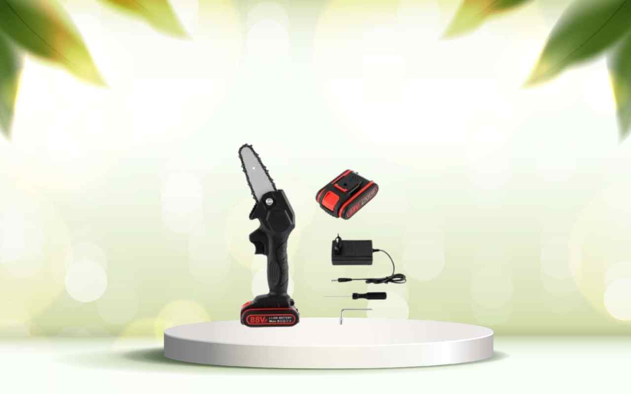 Scopri la mini motosega a batteria: potatura facile e veloce senza sforzo